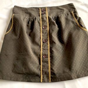 Pretty side pocket skirt size large